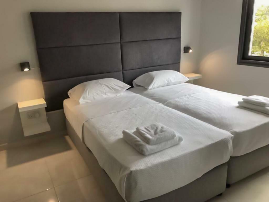 Mare Monte Seaview Boutique Apartment Pafos Dış mekan fotoğraf